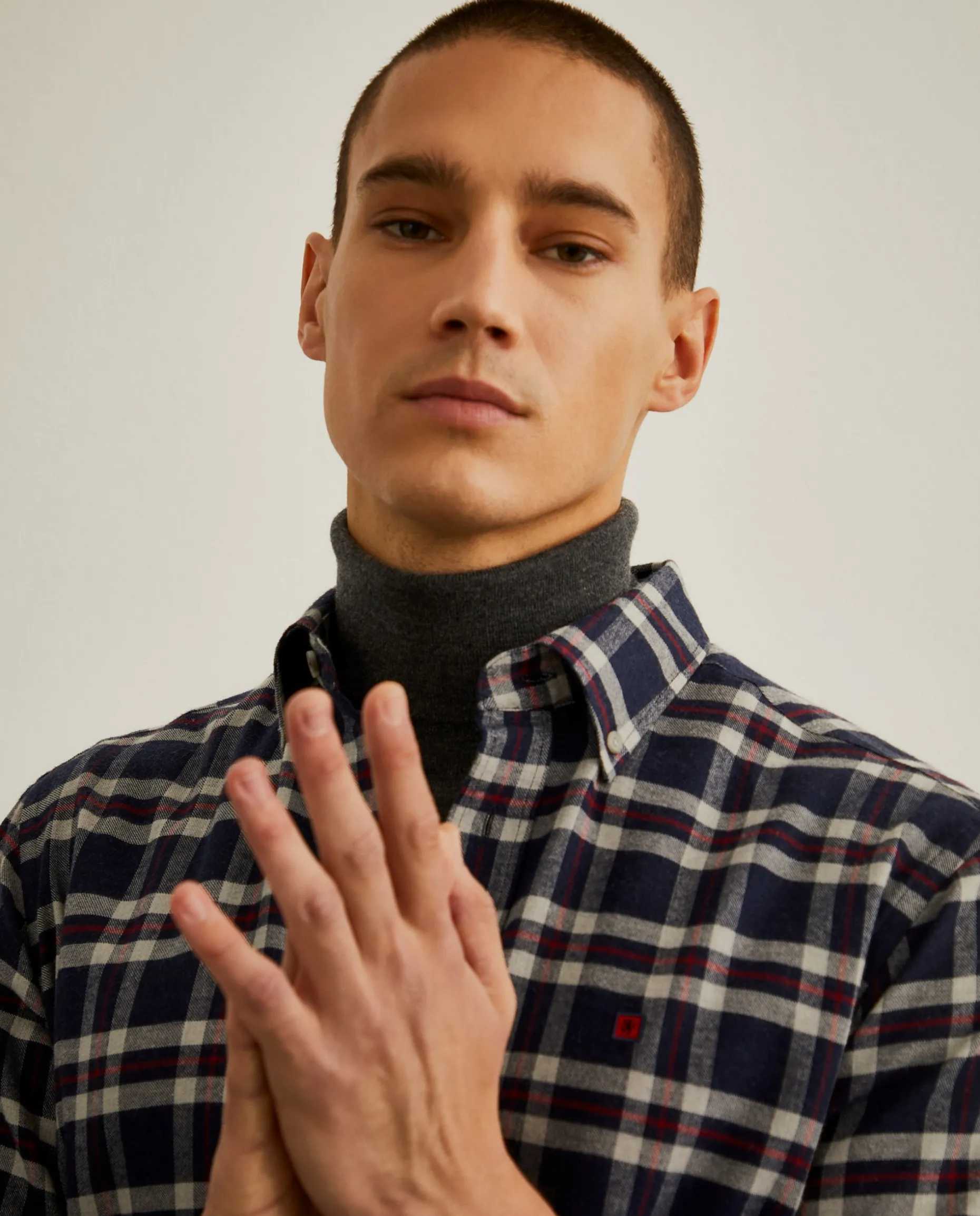 Camisa regular fit com padrão de xadrez