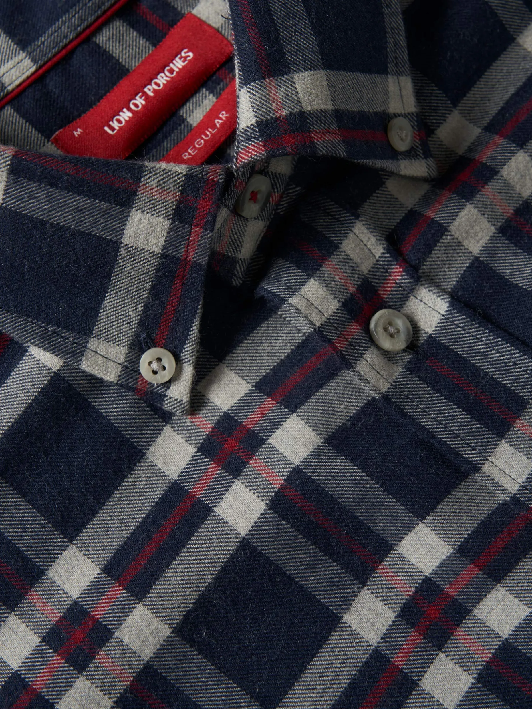 Camisa regular fit com padrão de xadrez