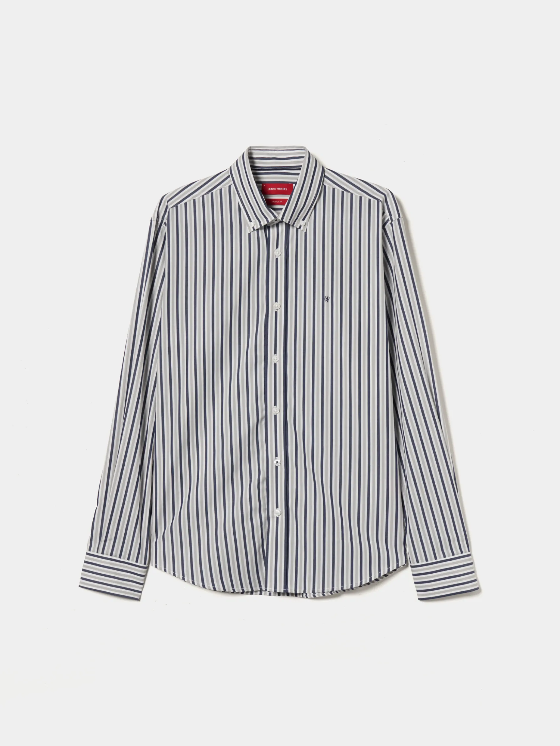 Camisa regular fit com padrão de riscas