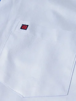 Camisa regular fit de algodão em cor lisa