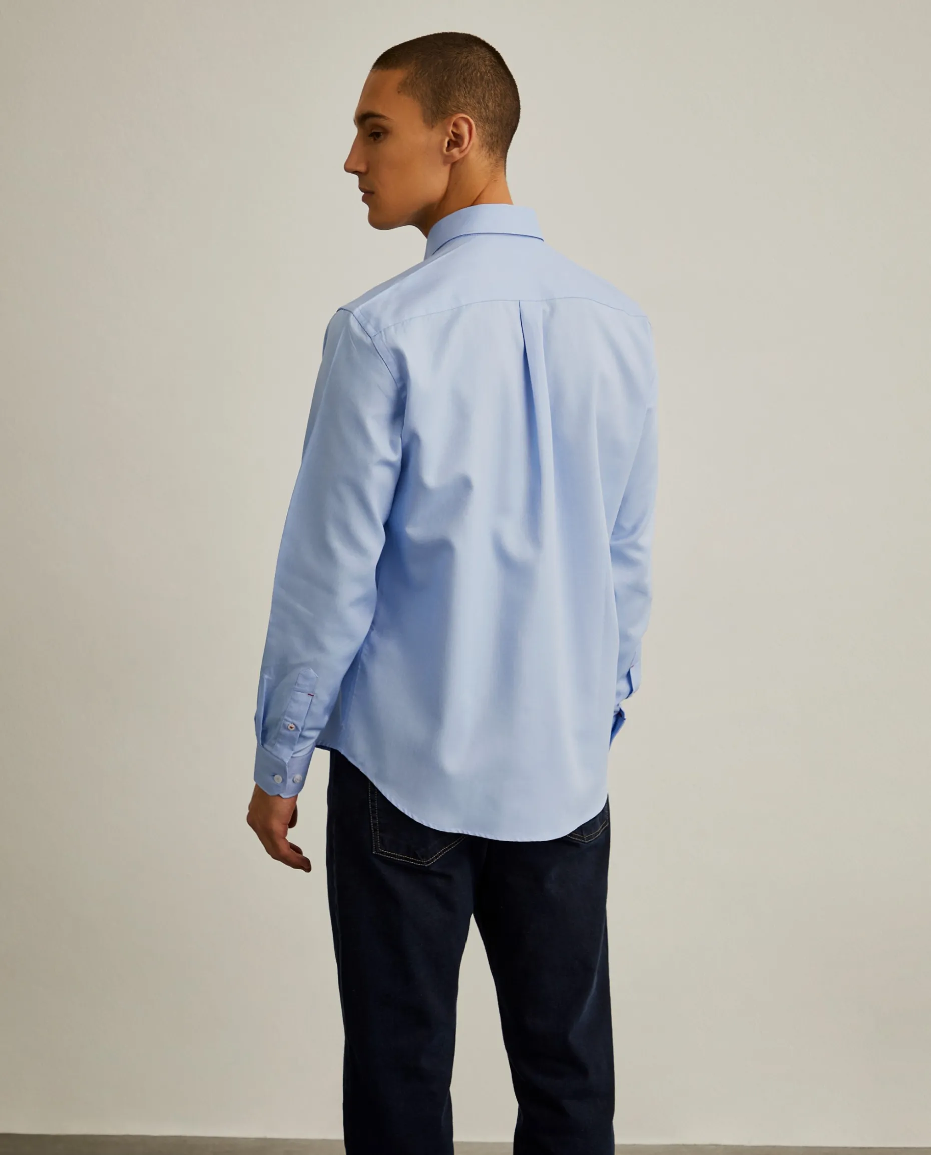 Camisa regular fit em tecido oxford