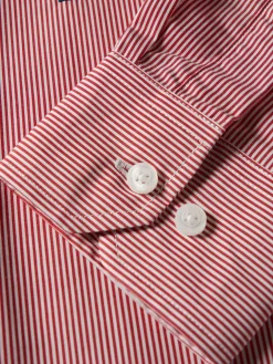 Camisa regular fit às riscas