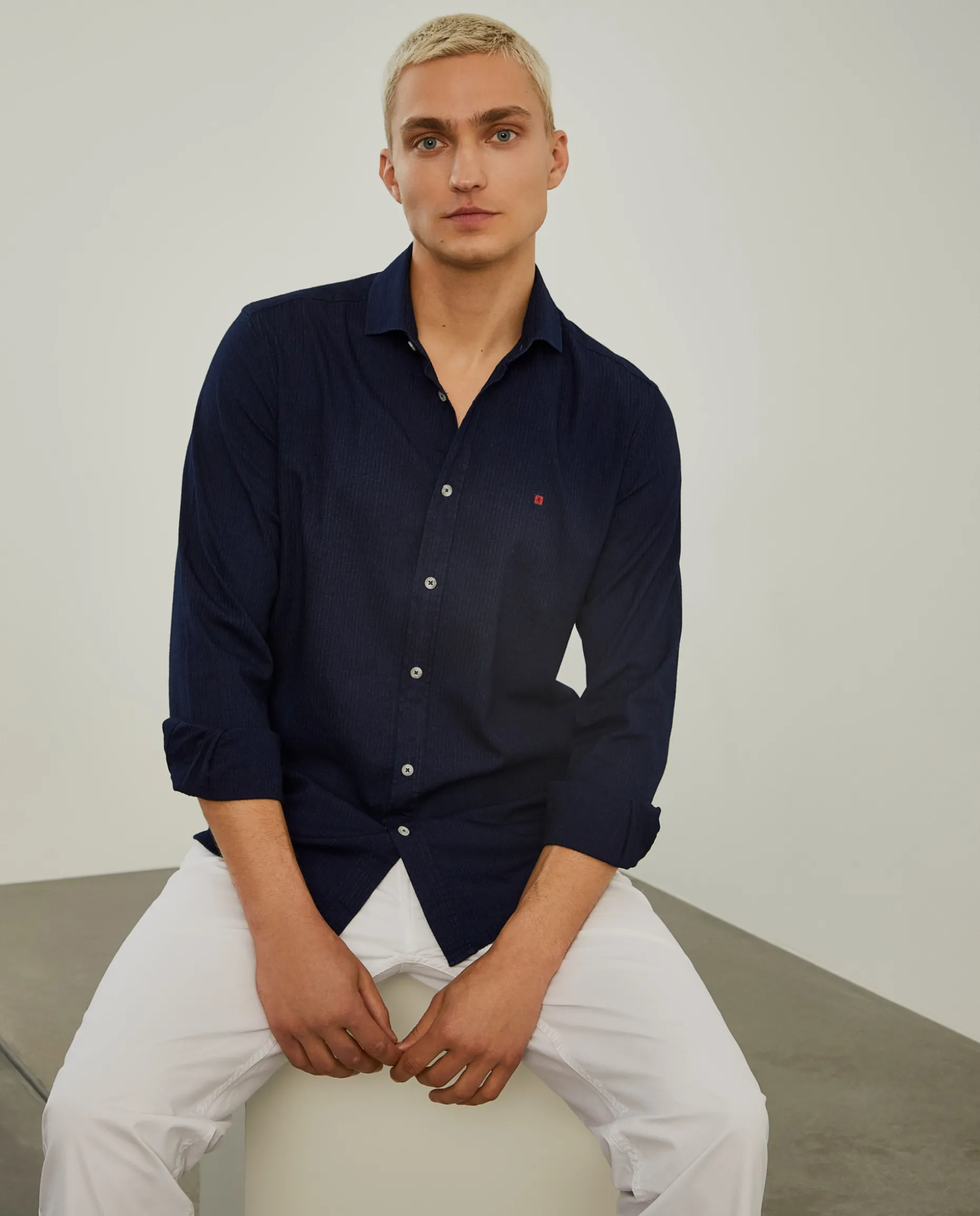 Camisa slim fit 100% algodão