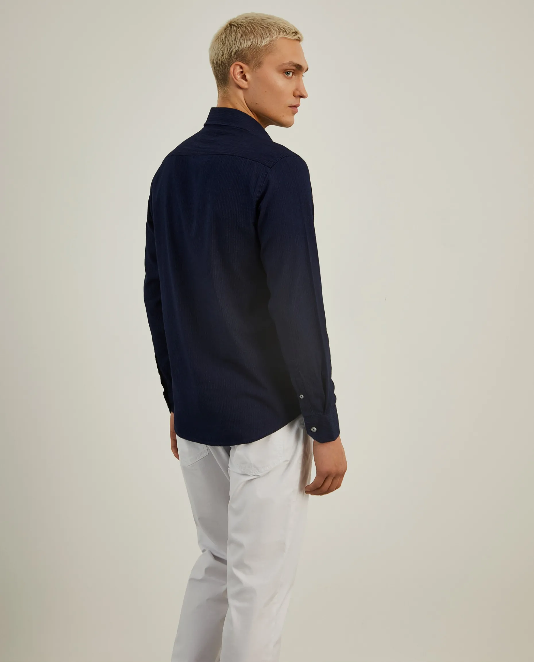 Camisa slim fit 100% algodão