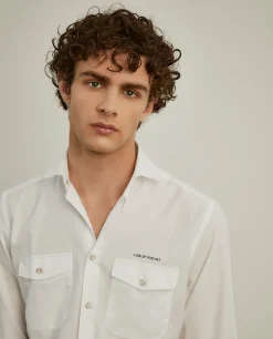 Camisa slim fit com bolsos garment dye