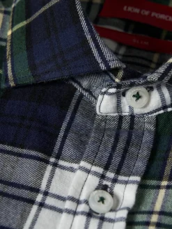 Camisa slim fit com padrão de xadrez