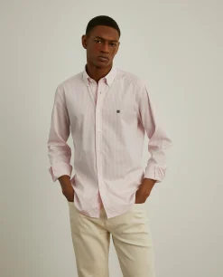 Camisa slim fit com padrão de riscas