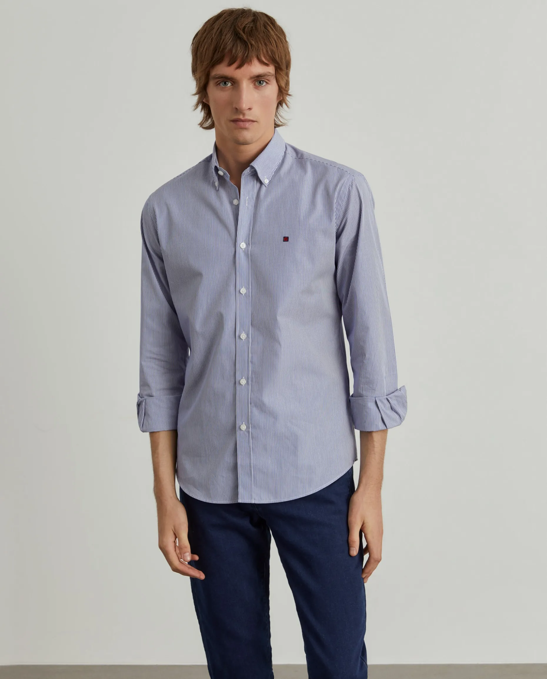 Camisa slim fit de algodão às riscas