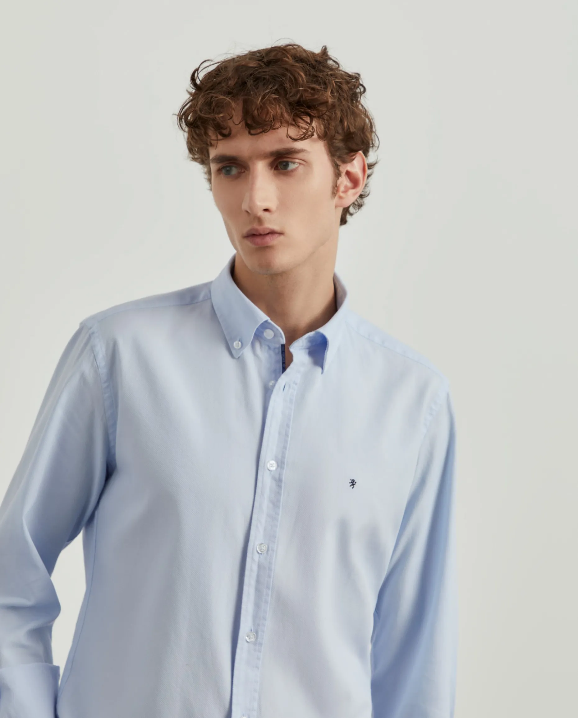 Camisa slim fit de algodão garment dye