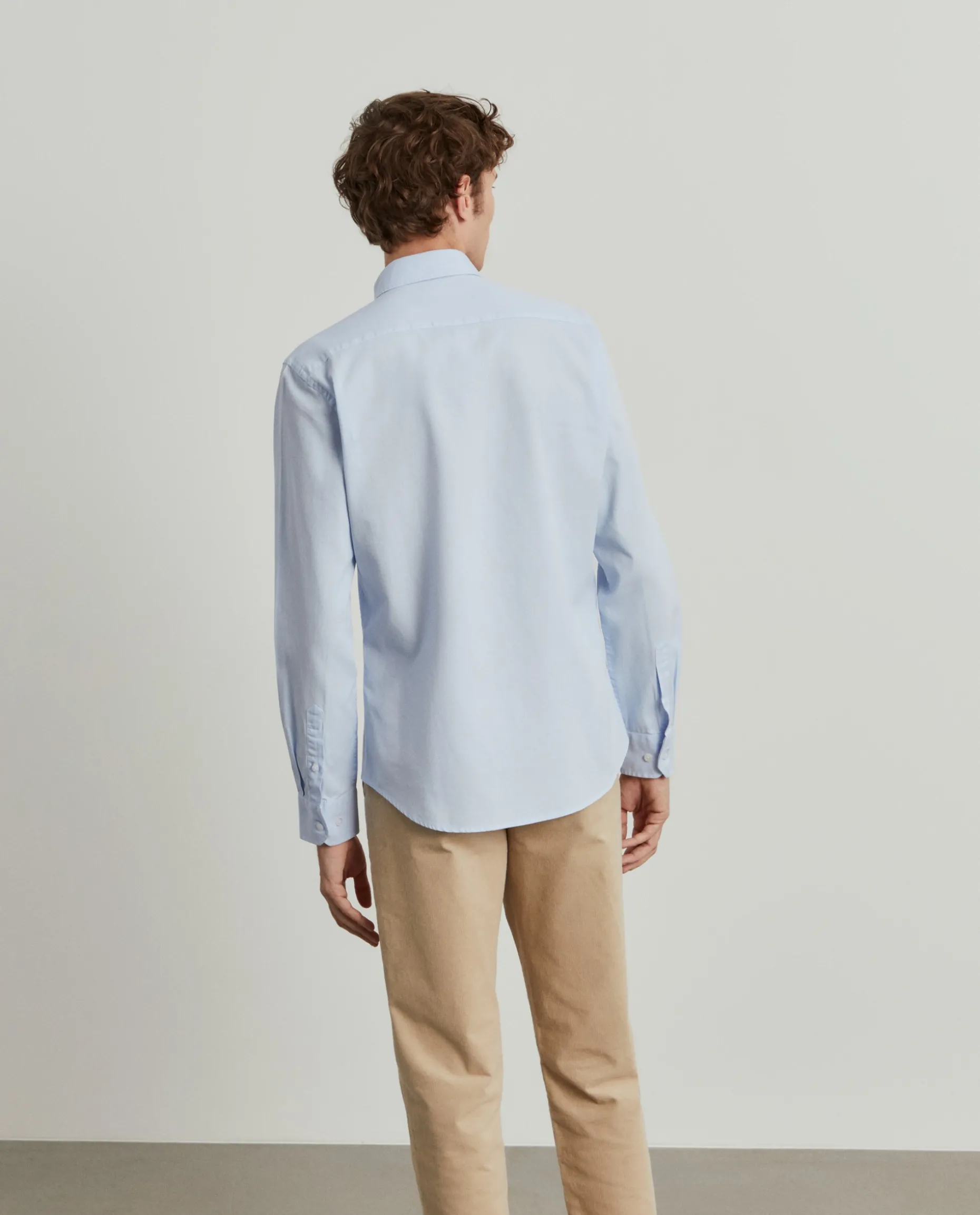 Camisa slim fit de algodão garment dye