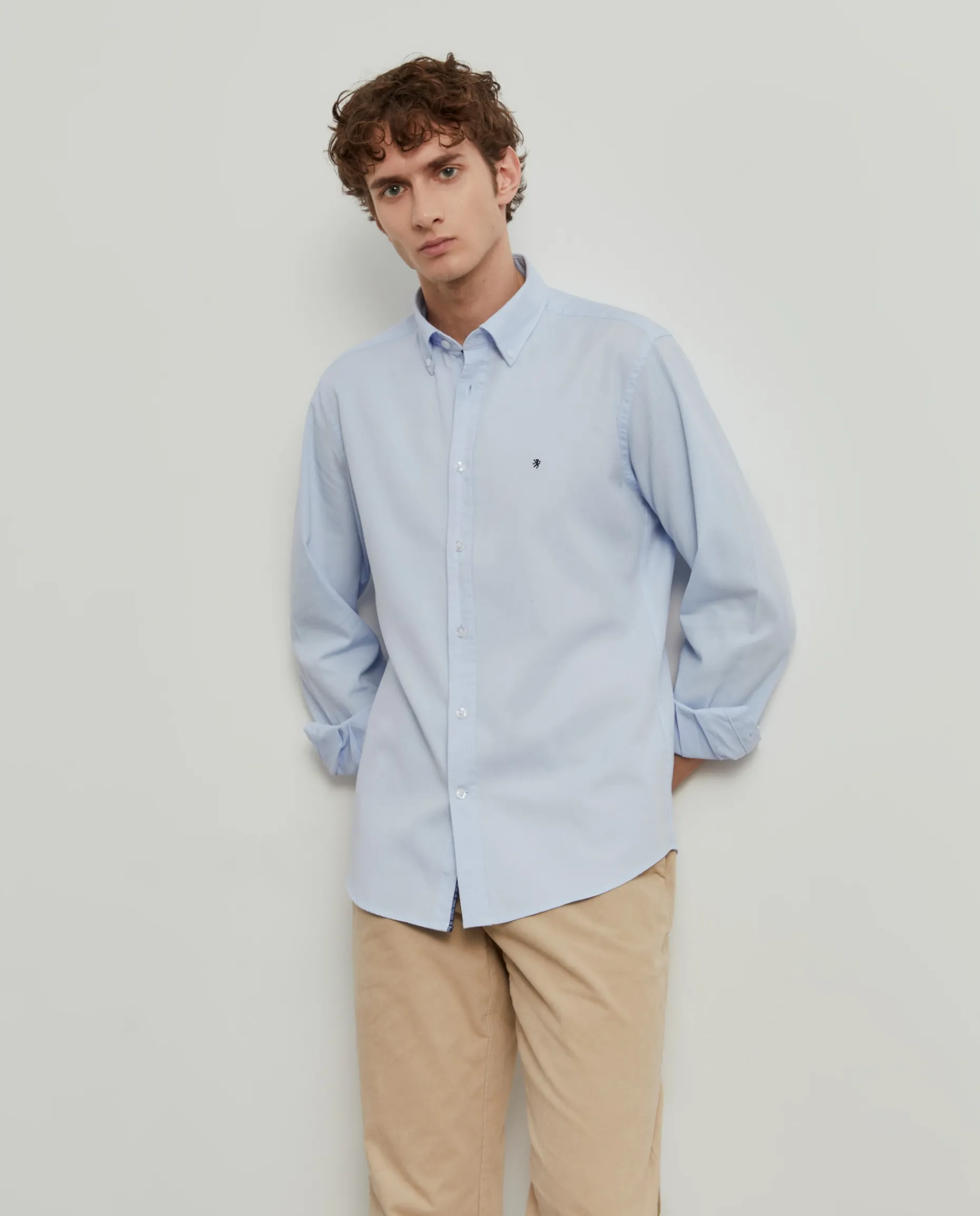 Camisa slim fit de algodão garment dye