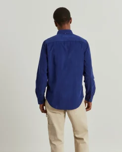 Camisa slim fit de bombazine em cor lisa