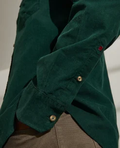 Camisa slim fit de bombazine em cor lisa