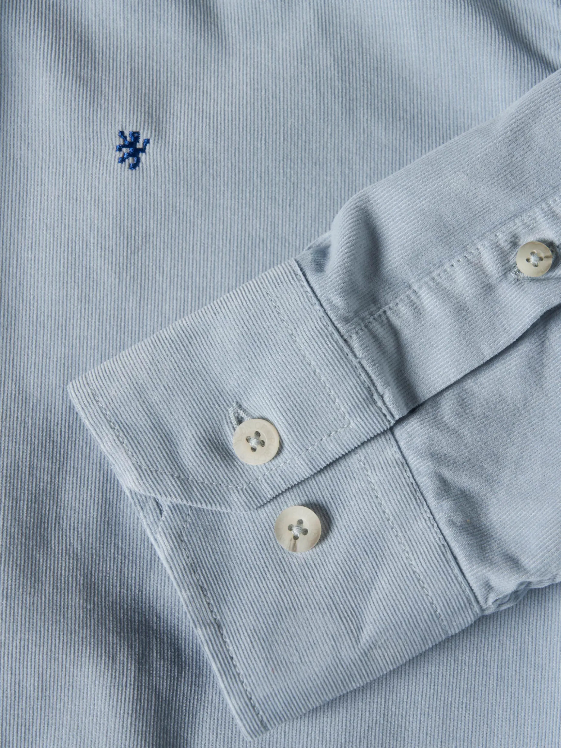 Camisa slim fit de bombazine