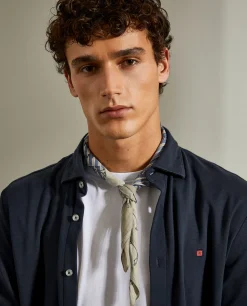 Camisa slim fit de manga curta