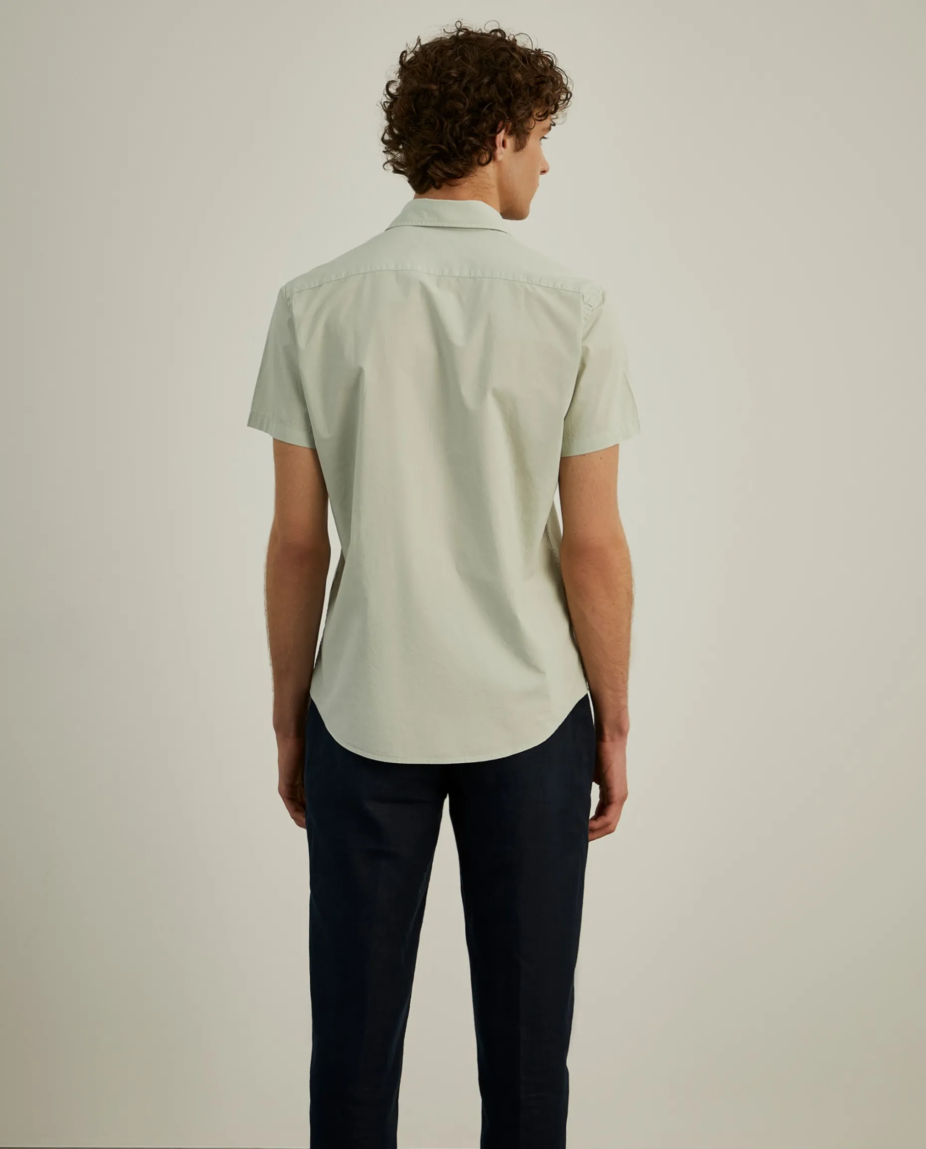 Camisa slim fit de manga curta