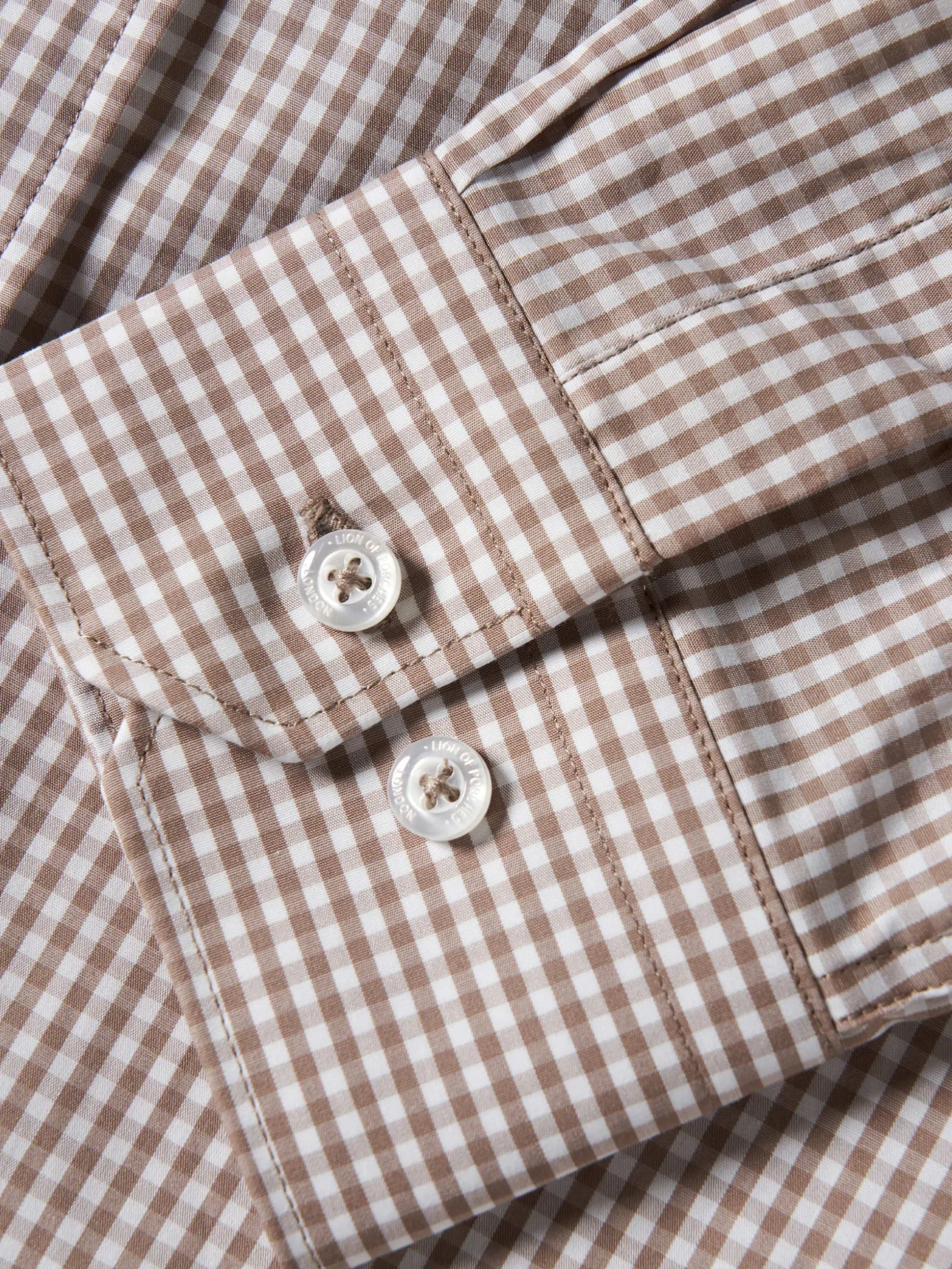 Camisa slim fit em algodão padrão quadrados