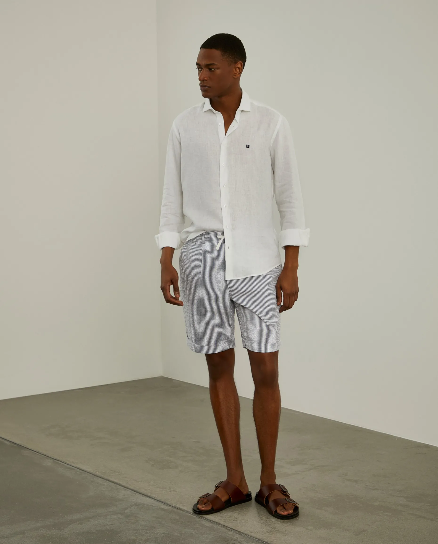 Camisa slim fit em linho garment dye