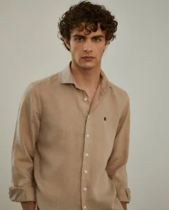 Camisa slim fit em linho garment dye