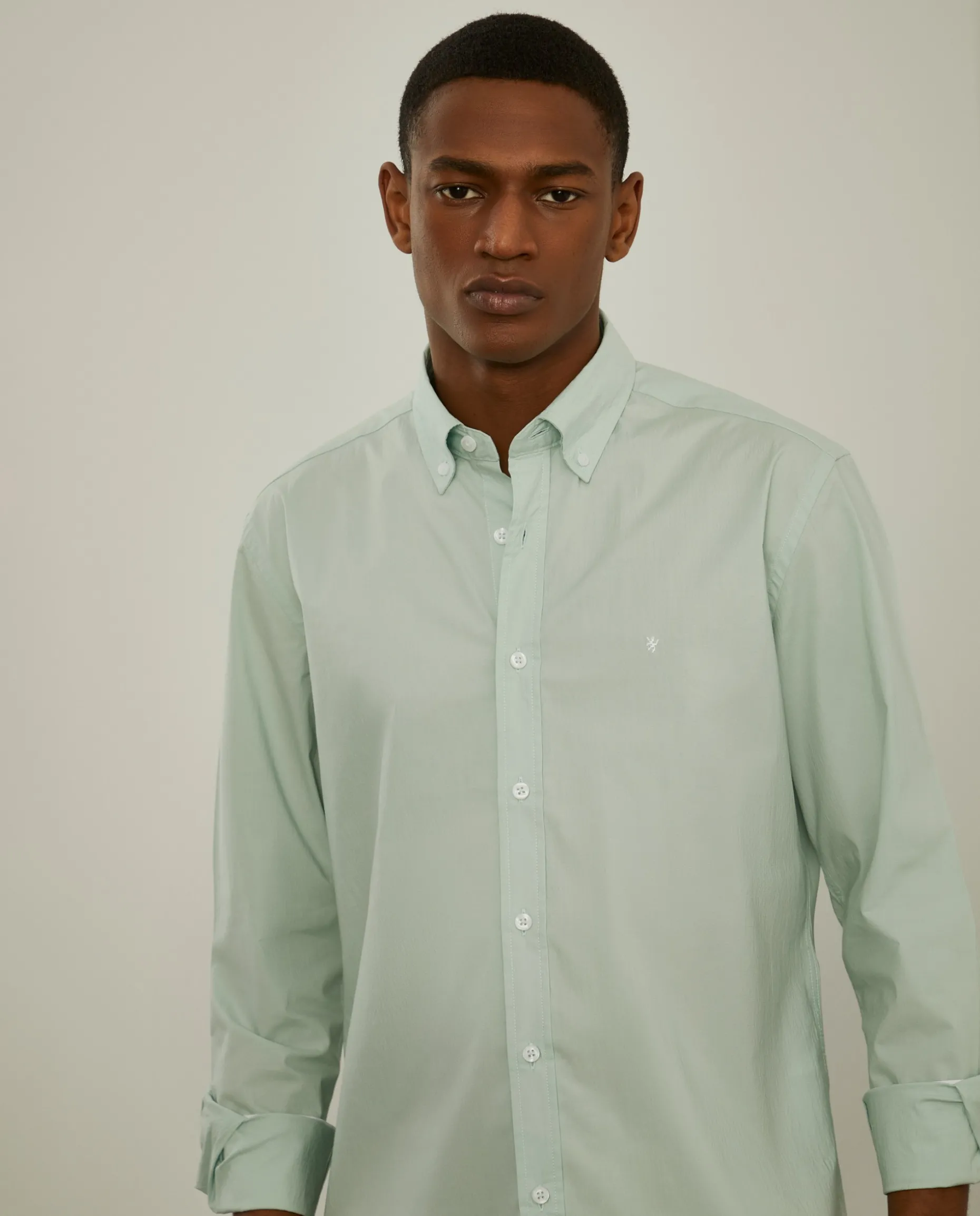 Camisa slim fit em popelina