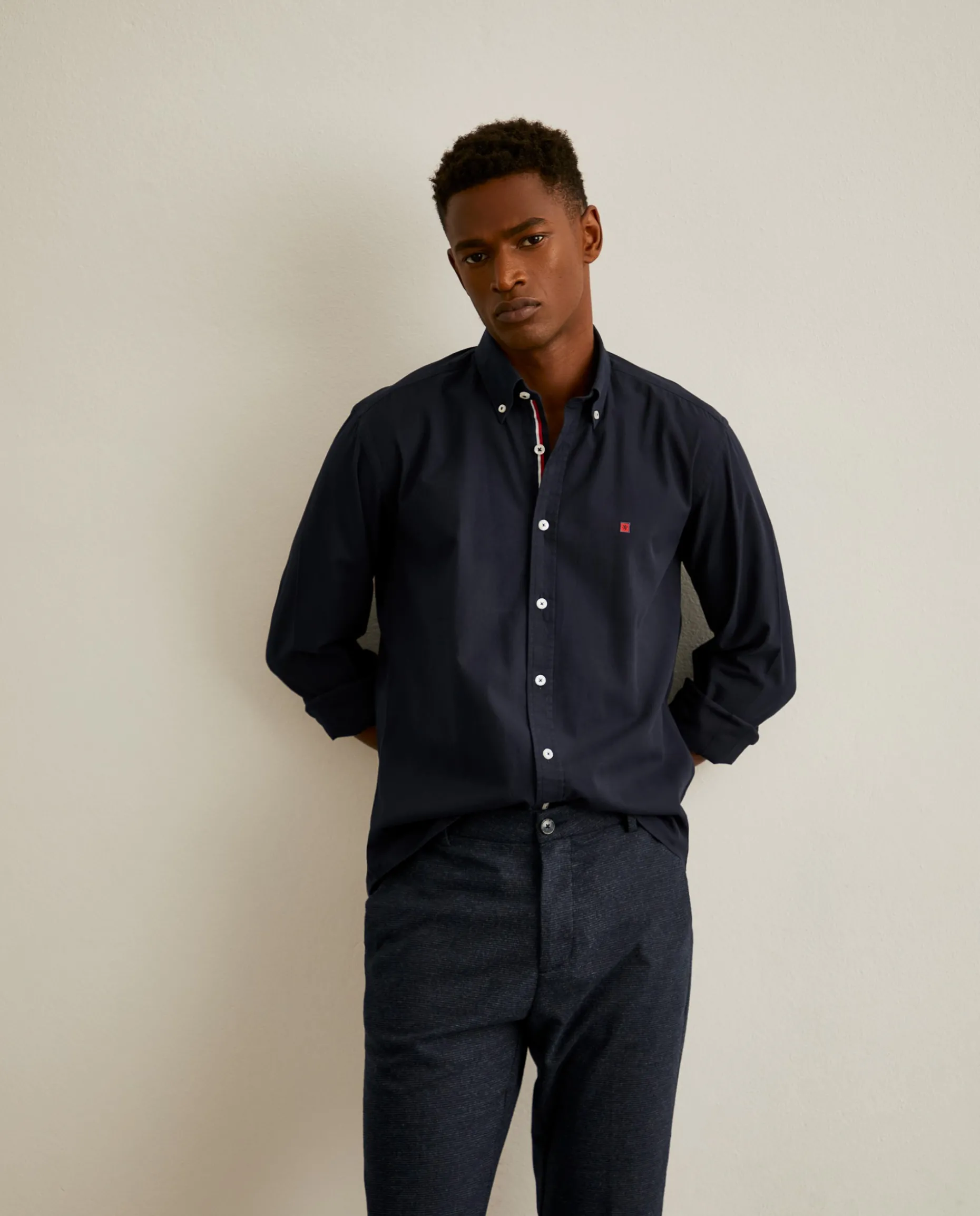 Camisa slim fit em sarja