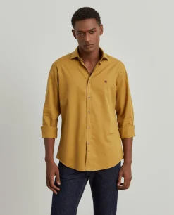 Camisa slim fit em sarjinha