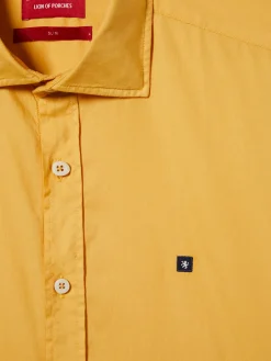 Camisa slim fit em tecido popelina