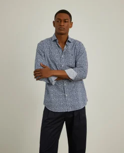 Camisa slim fit padrão floral