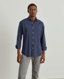 Camisa slim fit às riscas