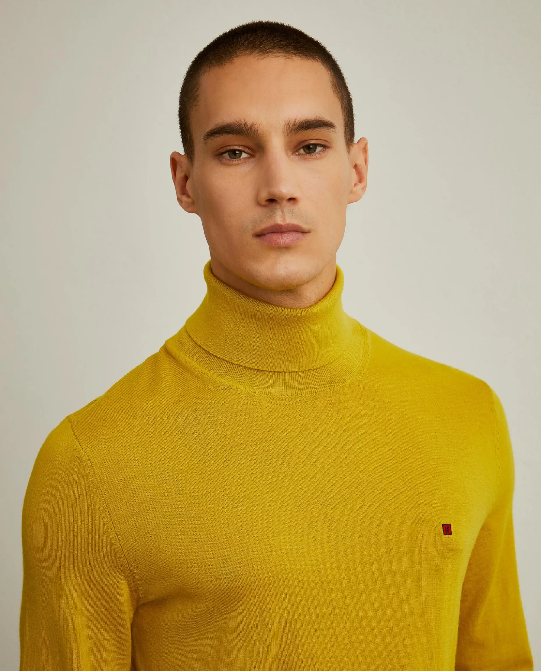 Camisola de gola alta 100% lã