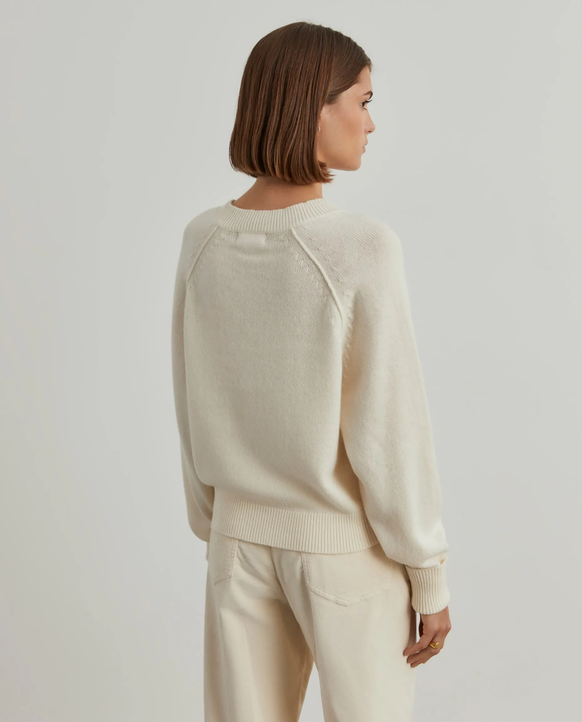 Camisola de lã decote em V