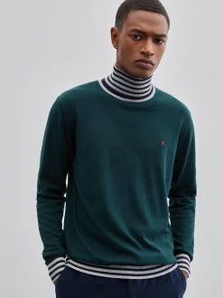 Camisola gola alta com detalhe de riscas