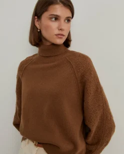 Camisola gola alta mangas croché