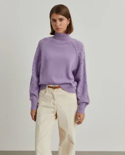 Camisola gola alta mangas croché