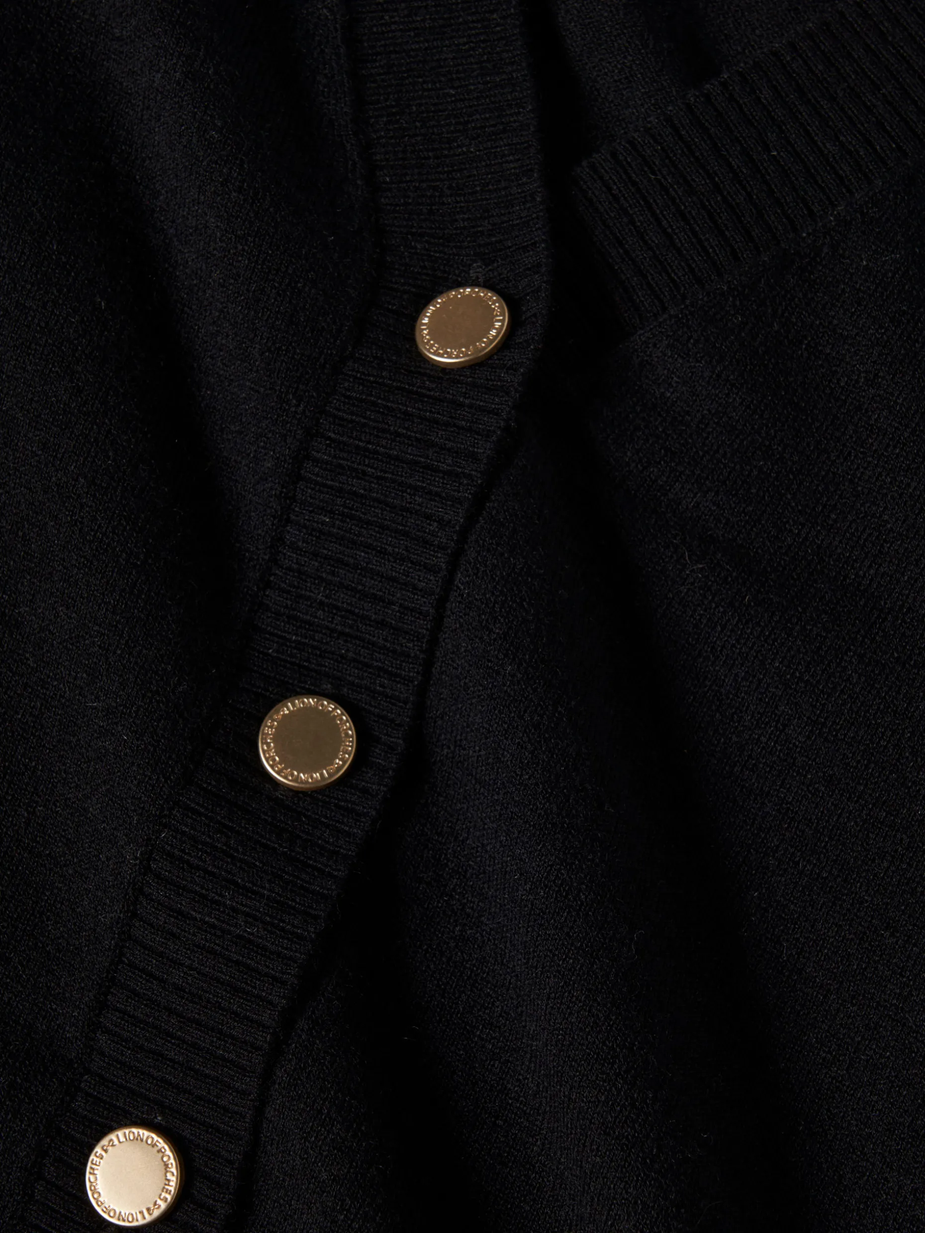 Casaco de malha básico com botões