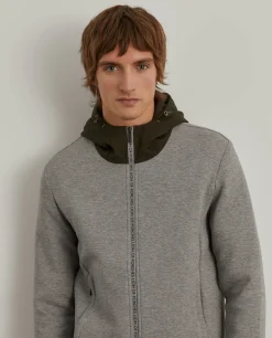 Casaco de malha com capuz