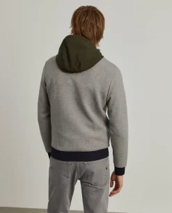 Casaco de malha com capuz