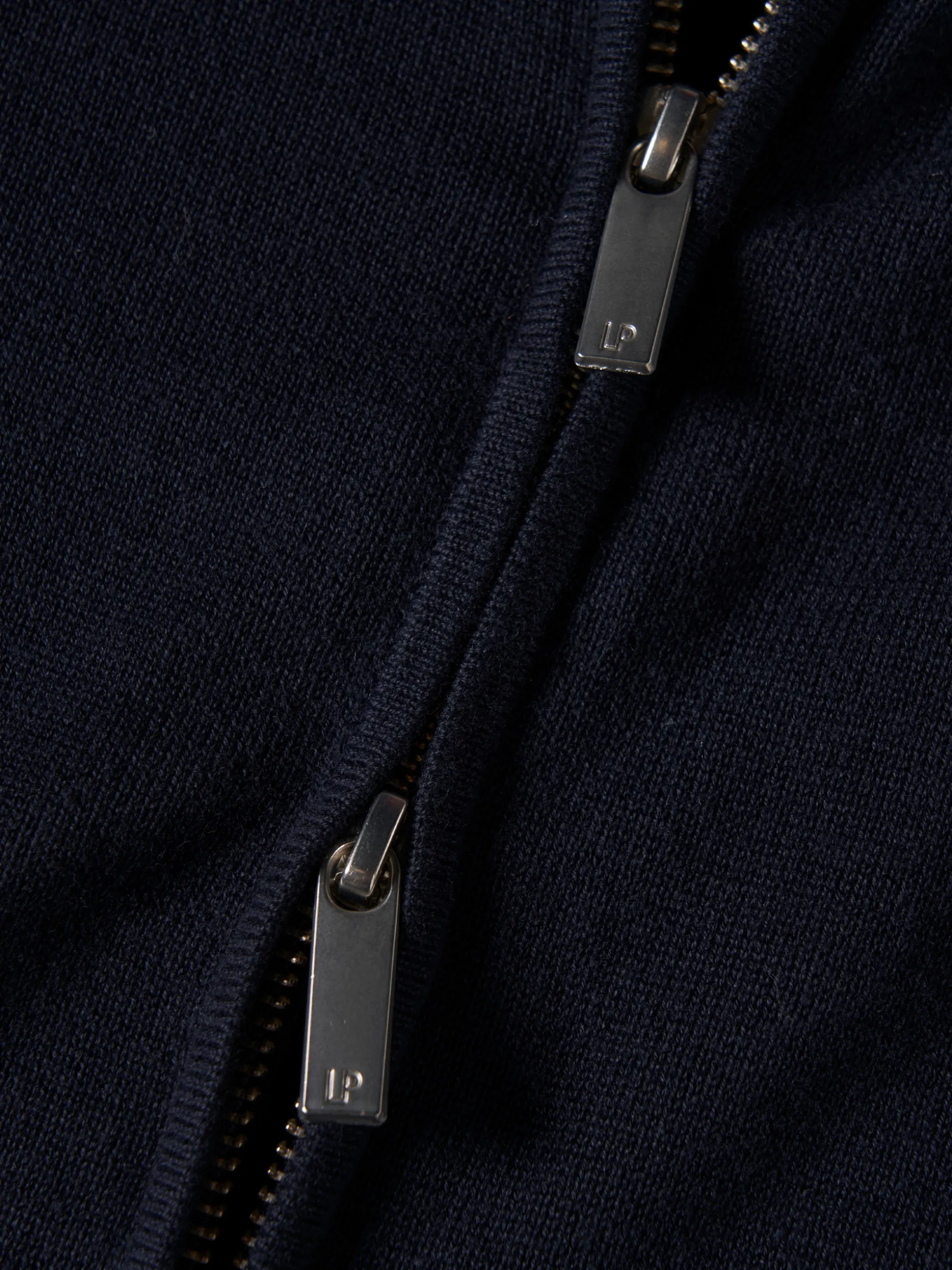 Casaco de malha com fecho em algodão