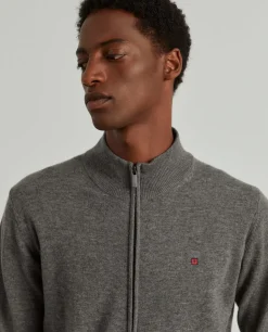 Casaco de malha com fecho em lã