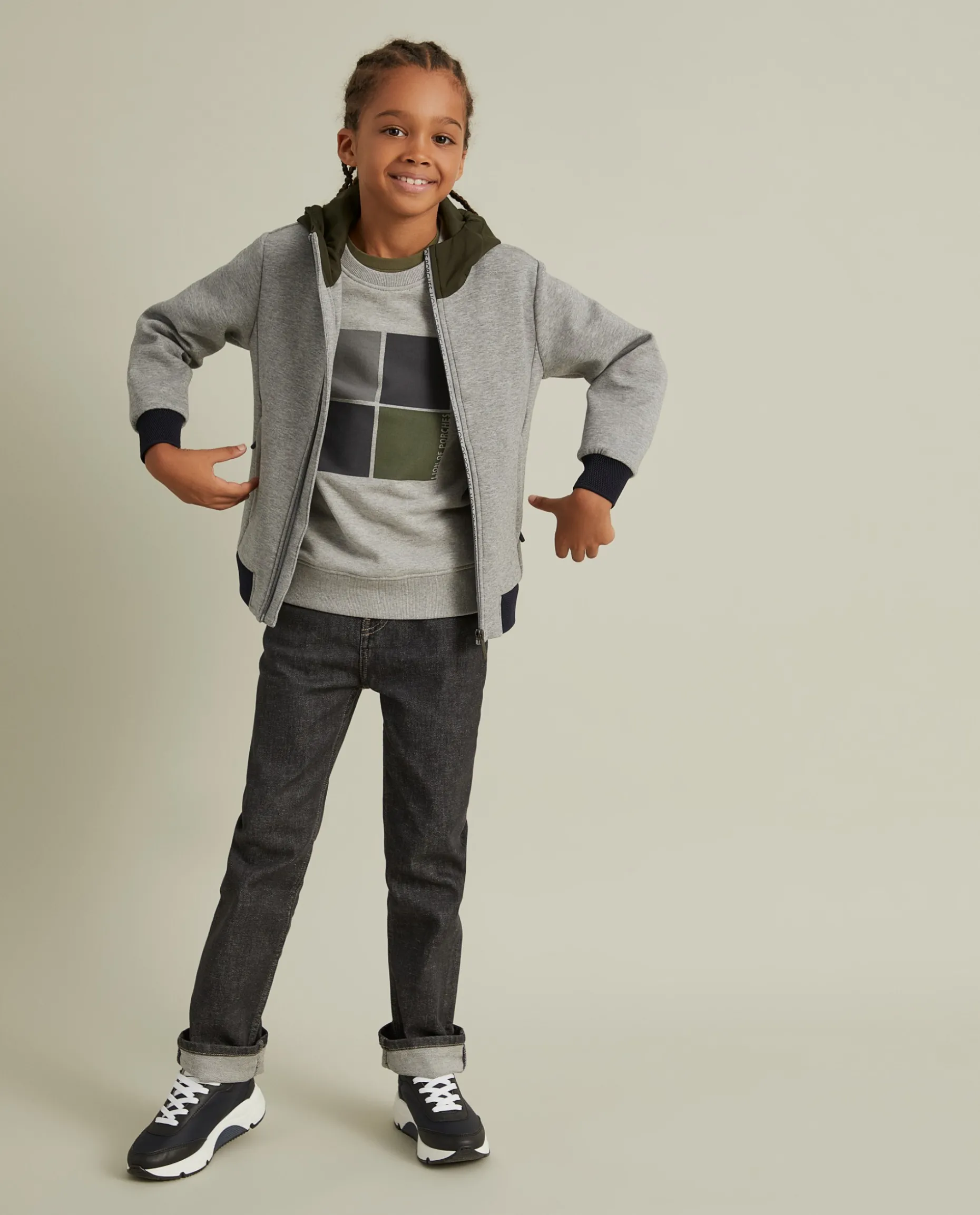 Casaco malha com capuz