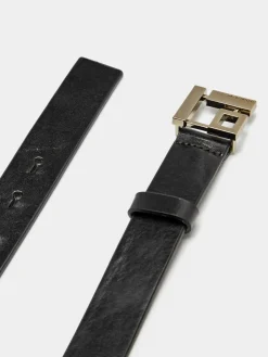 Cinto de pele com fivela monograma