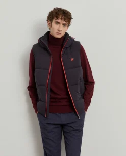 Colete acolchoado com capuz