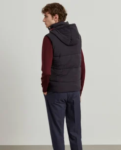 Colete acolchoado com capuz