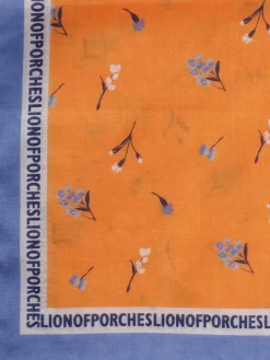 Lenço com padrão floral