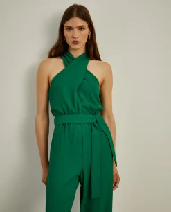 Macacão sem mangas com decote cruzado