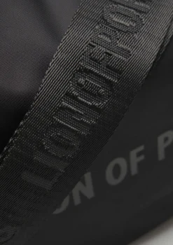 Mala de ombro meia lua em nylon