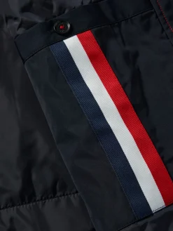 Parka acolchoada com capuz embutido