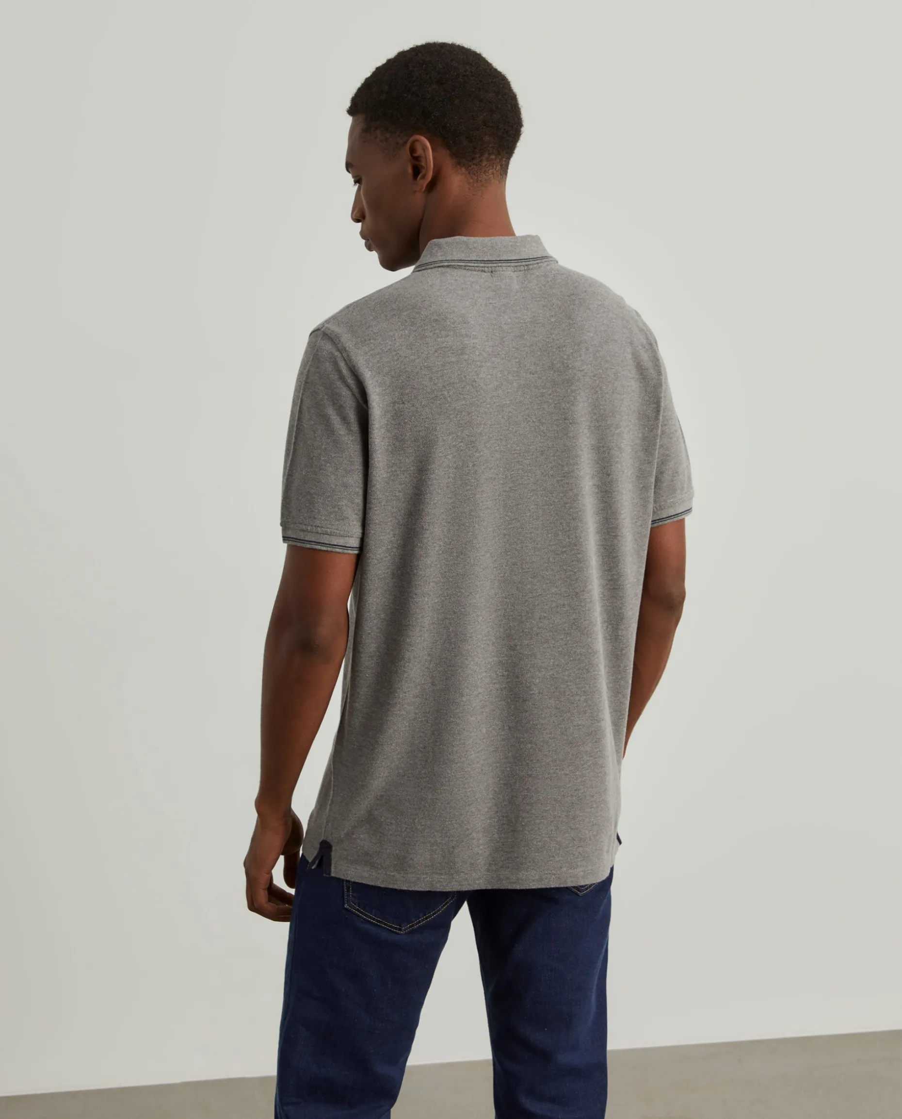 Polo piqué regular fit em algodão