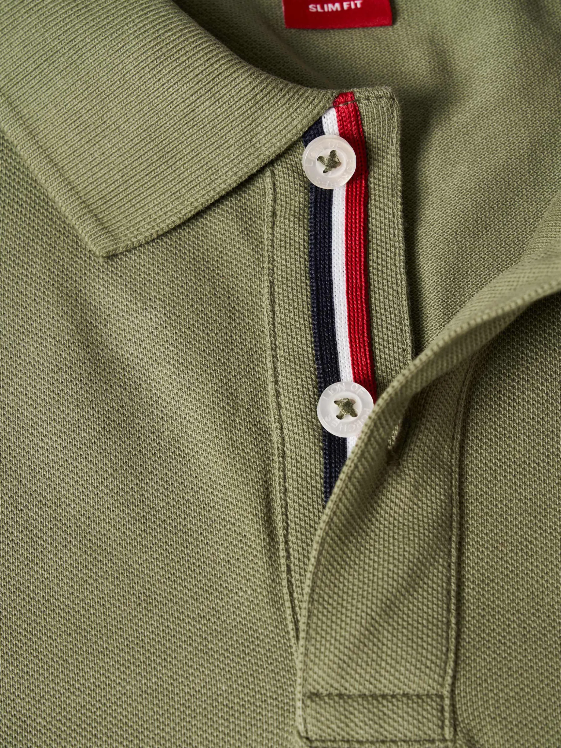 Polo piqué slim fit em algodão