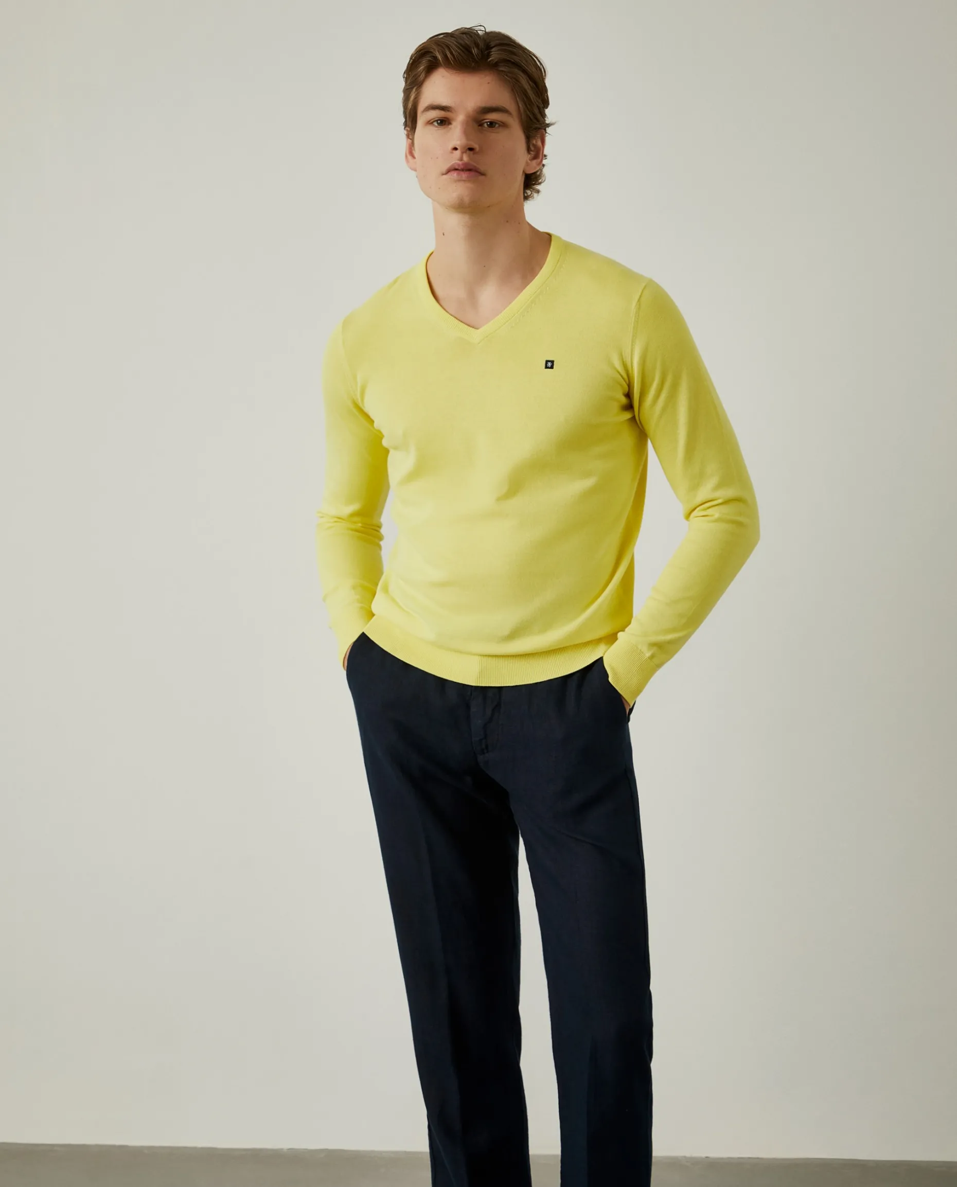 Pullover de algodão com decote em V